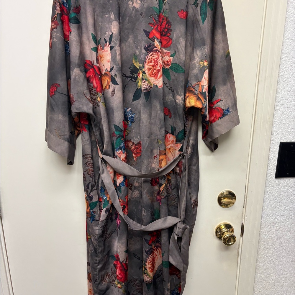 Ledamon kimono style robe - Picture 7 of 10